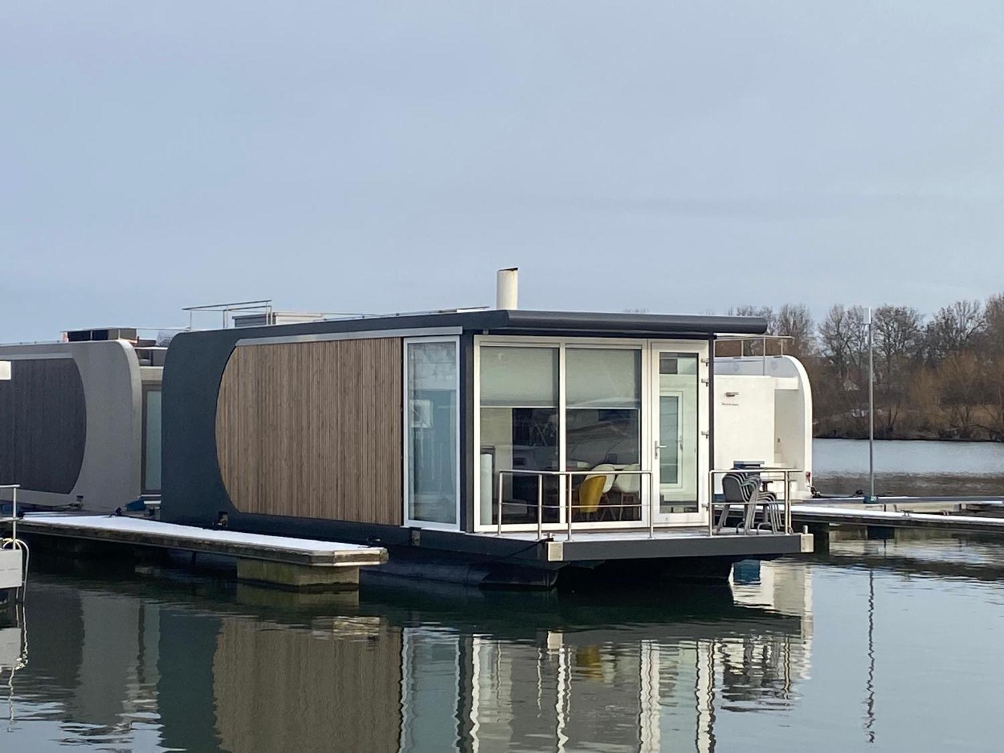Houseboat Trinidad Otel Maastricht Dış mekan fotoğraf